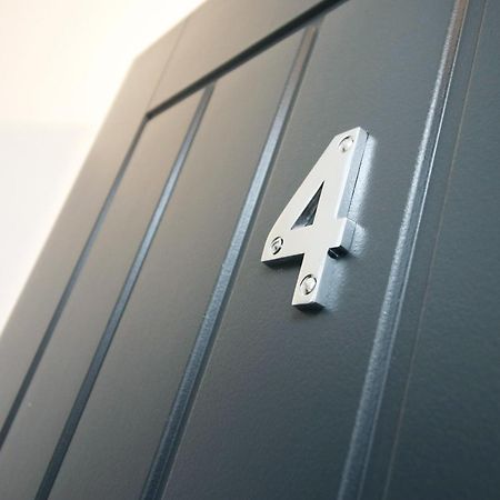 Modern Guesthouse, Fast Wi-Fi, Street Free Parking, Central, Fully Equipped Cardiff Exterior photo