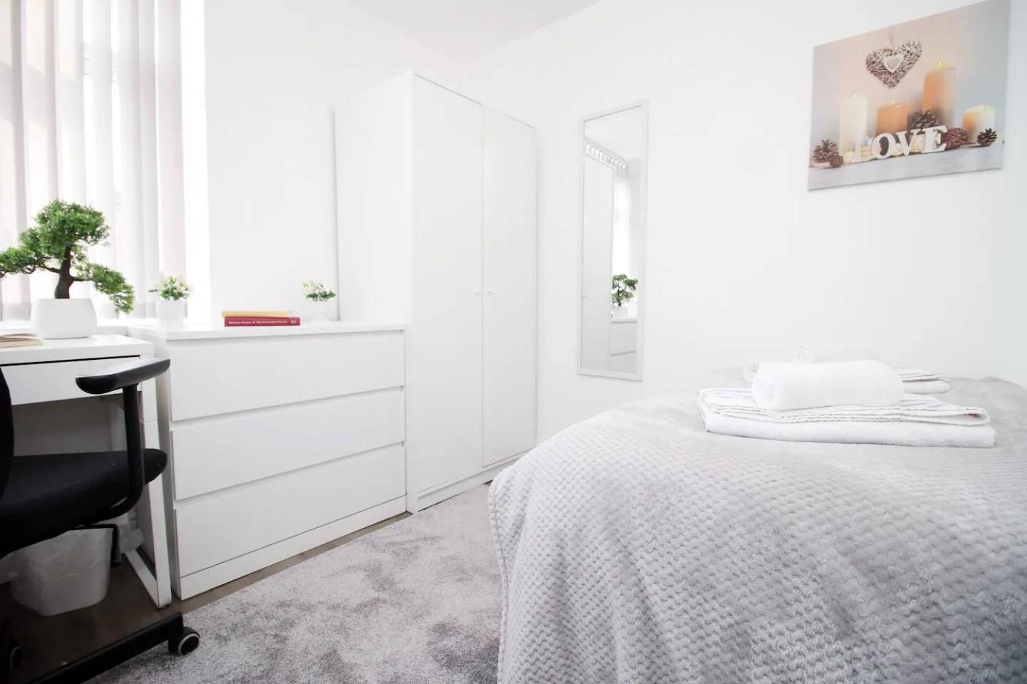 Cardiff Private Double Room With Shared Bathroom Wi-Fi And Free On-Street Parking Exterior photo