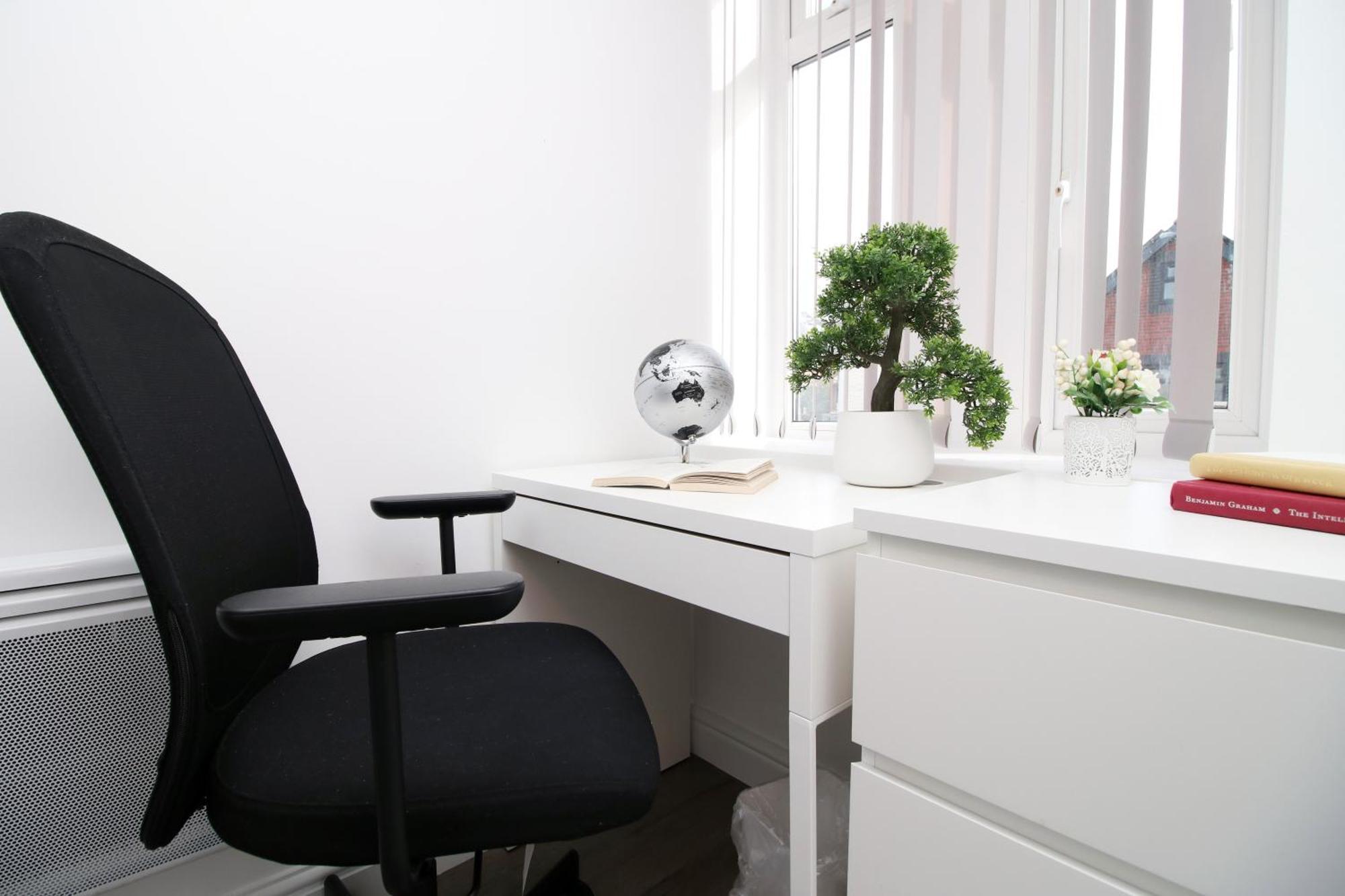 Modern Guesthouse, Fast Wi-Fi, Street Free Parking, Central, Fully Equipped Cardiff Exterior photo