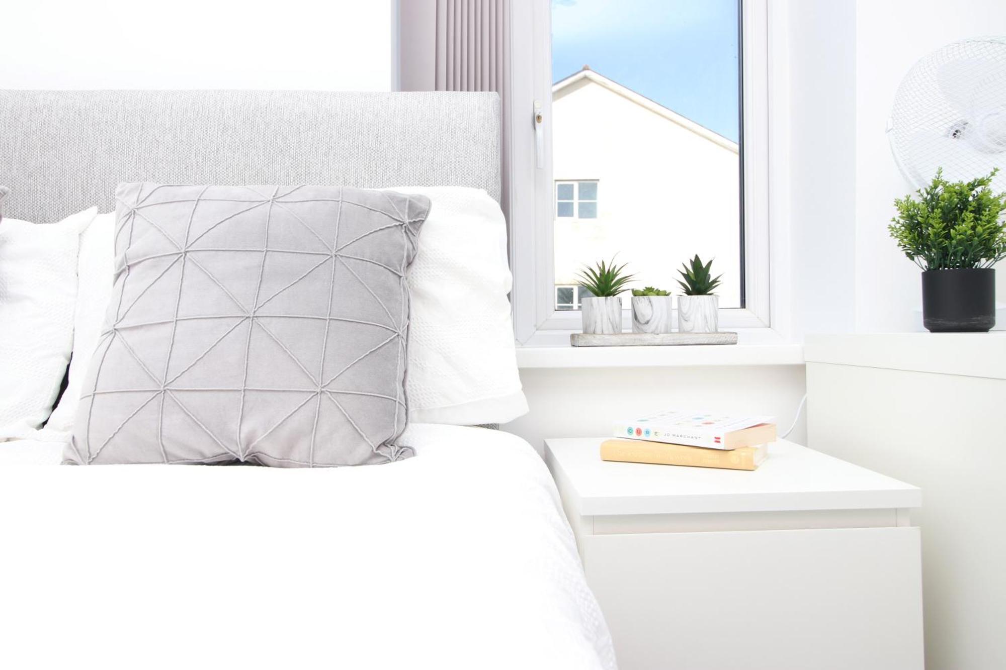 Modern Guesthouse, Fast Wi-Fi, Street Free Parking, Central, Fully Equipped Cardiff Exterior photo
